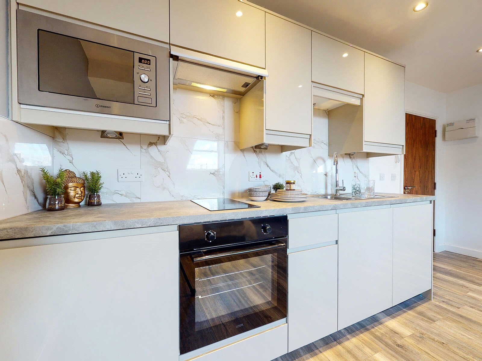 Flat Hyde Terrace in Leeds