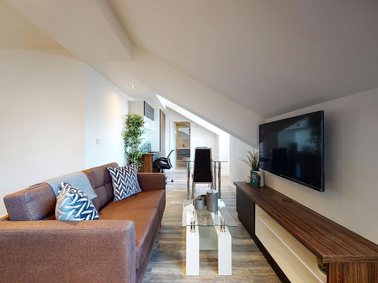 Flat Hyde Terrace in Leeds