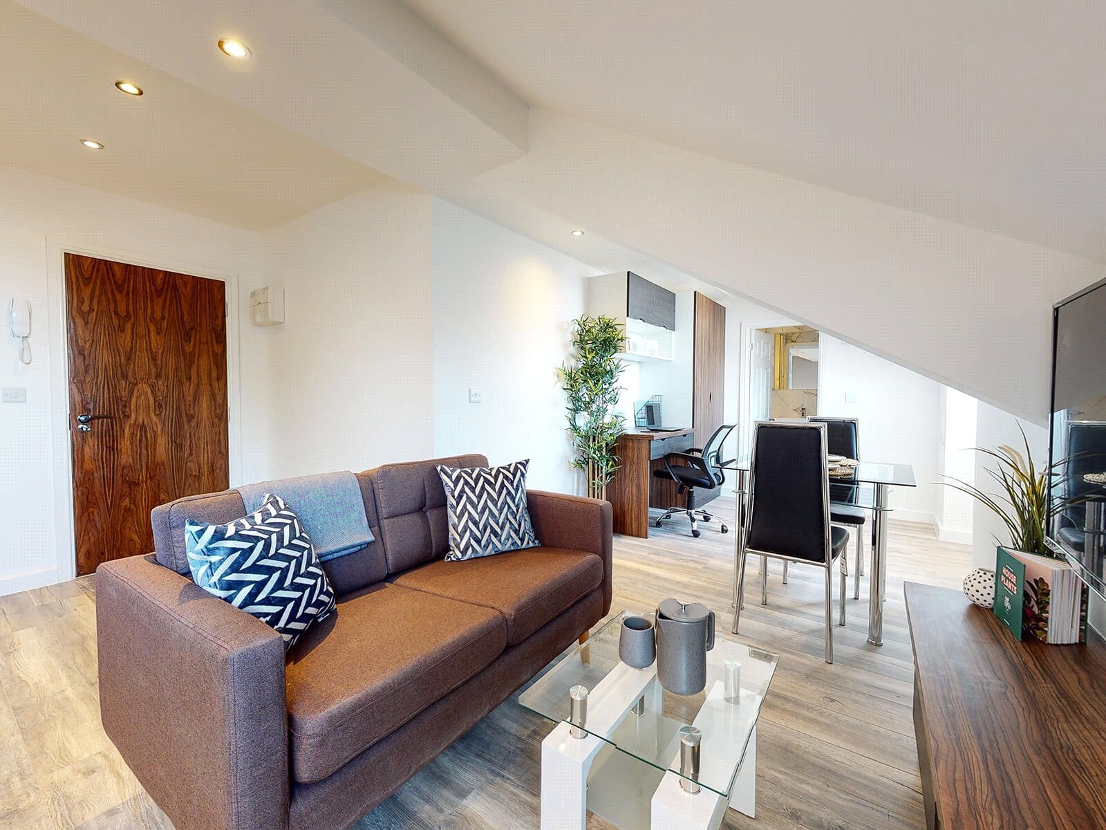 Flat Hyde Terrace in Leeds