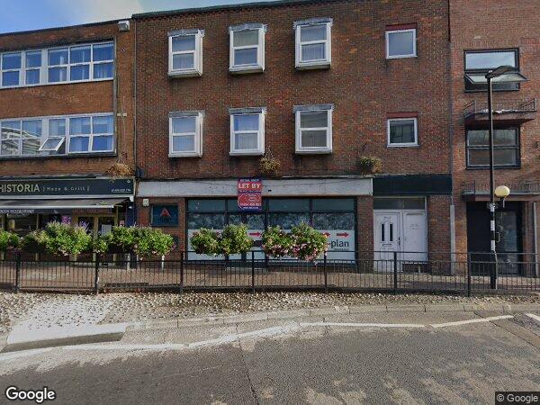Flat Oxford Street in High Wycombe