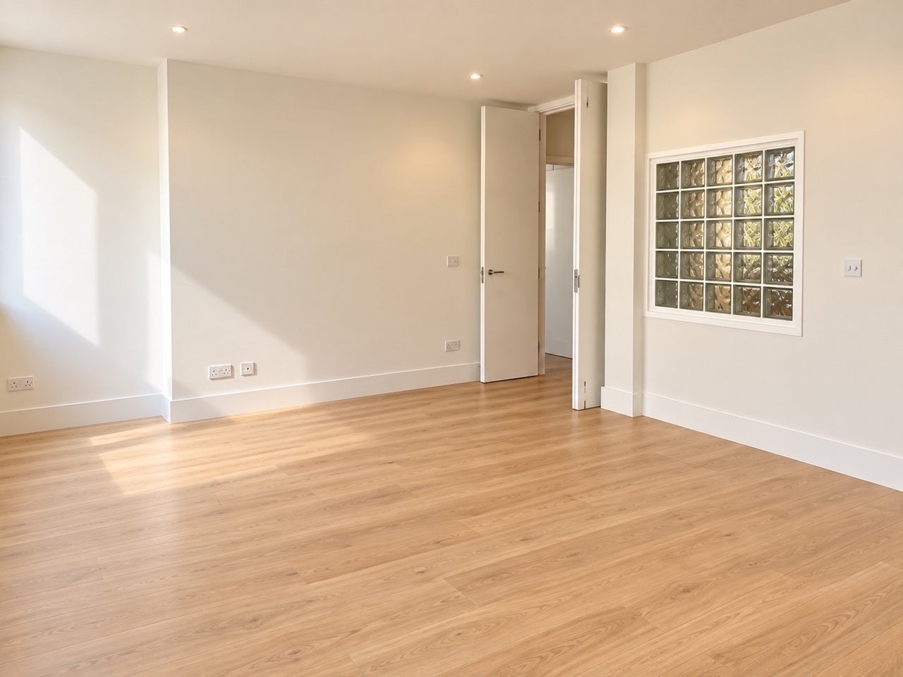 Flat King's Mews in Greater London