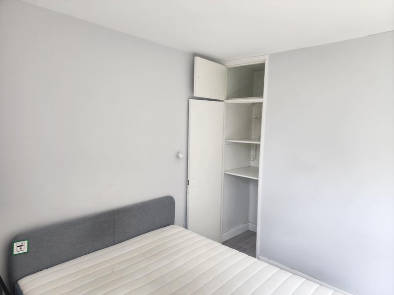 Room Clarence Gardens in Greater London