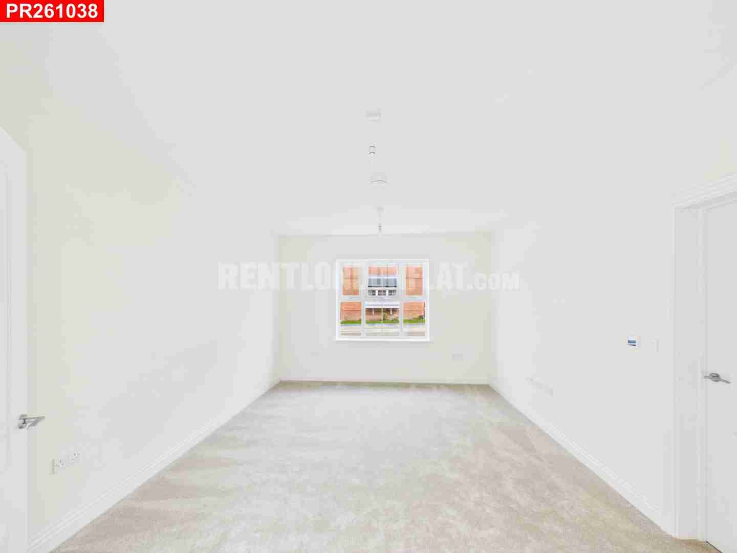 Flat Alpine Close in Maidenhead