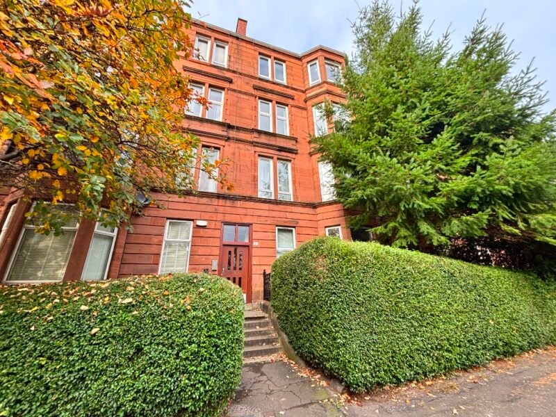 Flat Onslow Drive in Glasgow