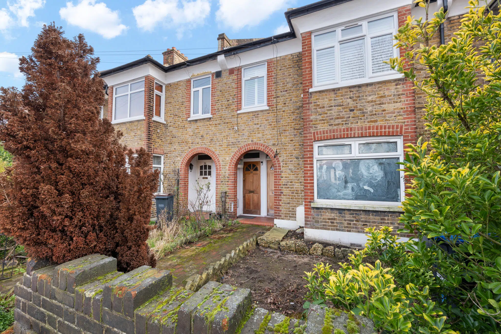 Flat Brampton Road in Greater London