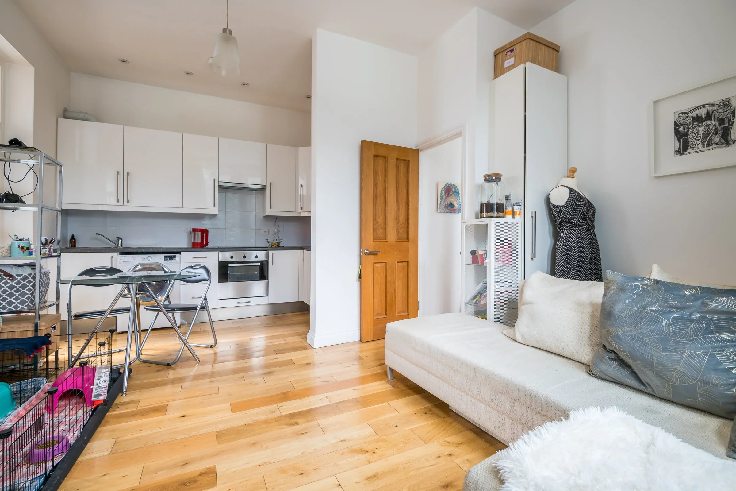 Flat Springbank Road in Greater London