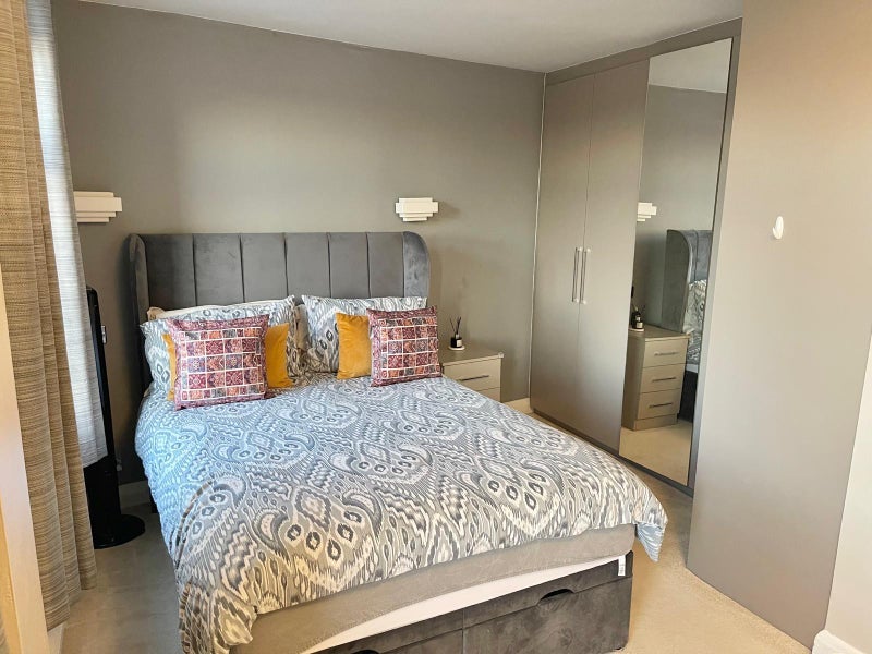Room Valleyfield Road in Greater London