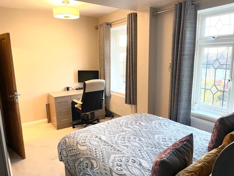 Room Valleyfield Road in Greater London