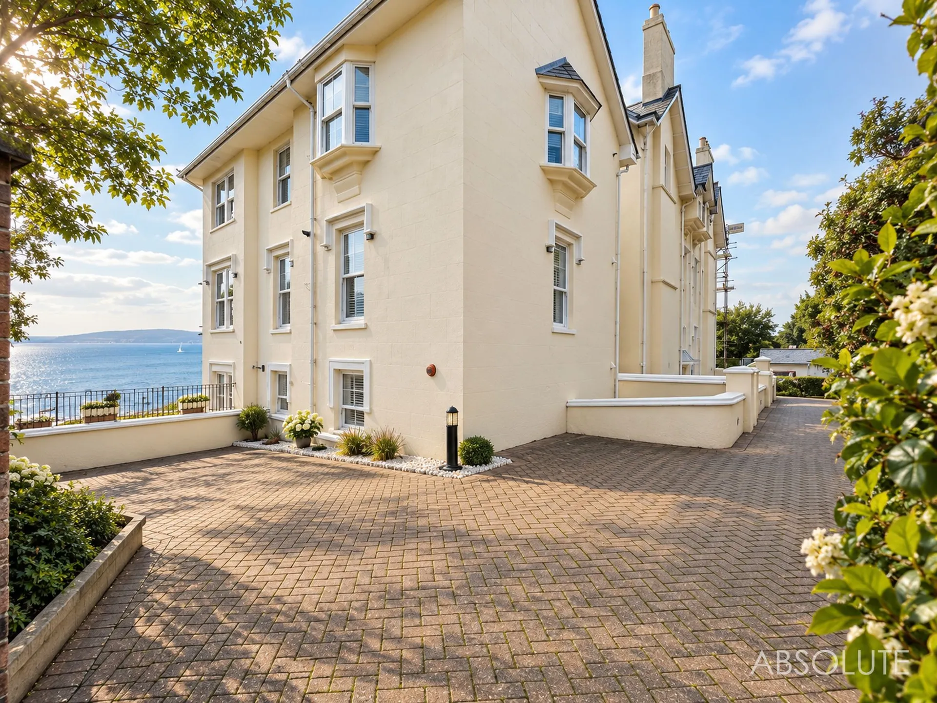 Flat Middle Lincombe Road in Torquay