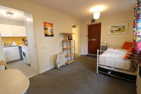 Flat Ebourne Close in Kenilworth
