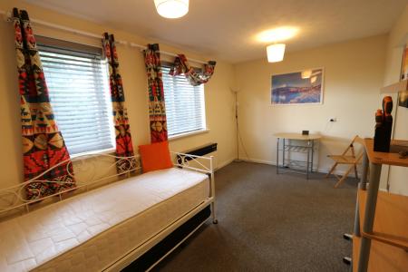 Flat Ebourne Close in Kenilworth