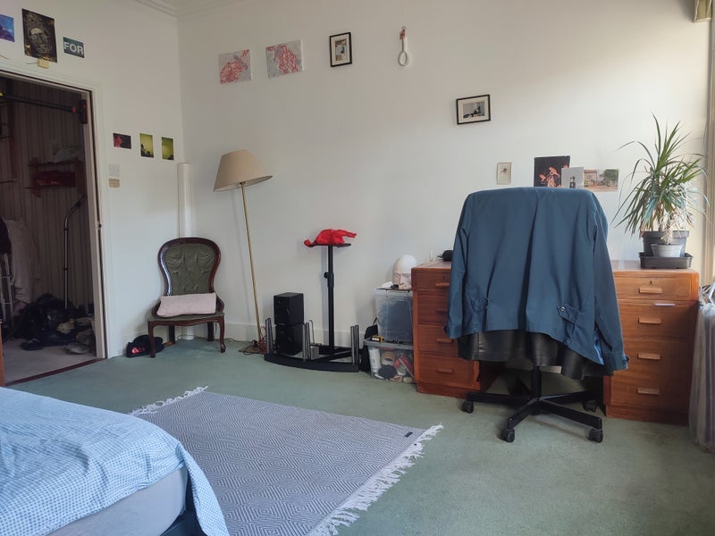 Room Heyford Avenue in Greater London