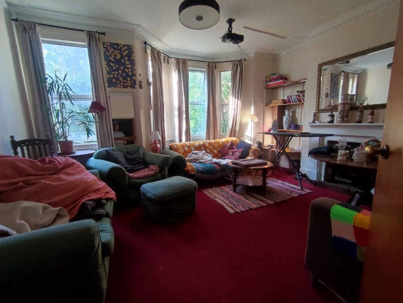 Room Heyford Avenue in Greater London