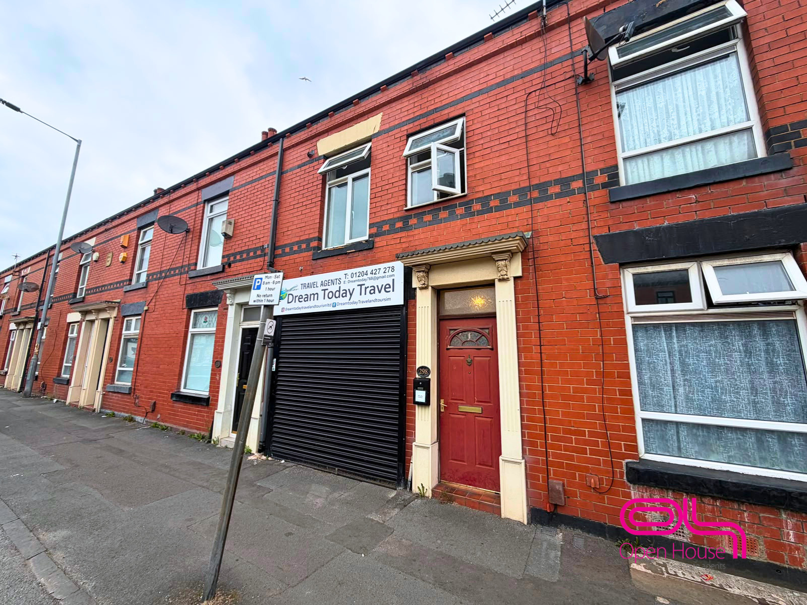 Flat Halliwell Road in Bolton