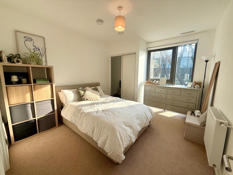 Room North Wharf Road in City of Westminster