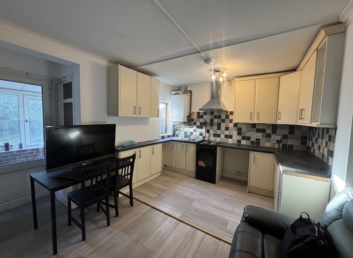 Flat Beeston Road in Nottingham
