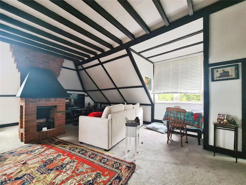 Flat Redlands Drive in Southampton