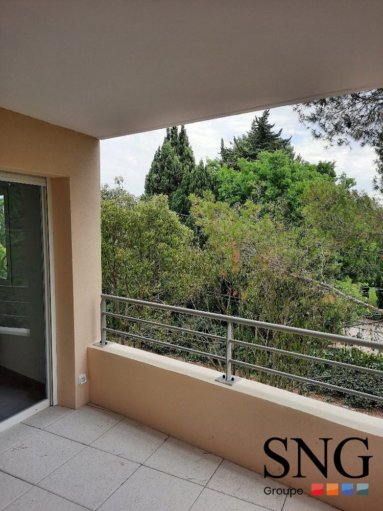 Appartement Avenue de la Pinède à Avignon