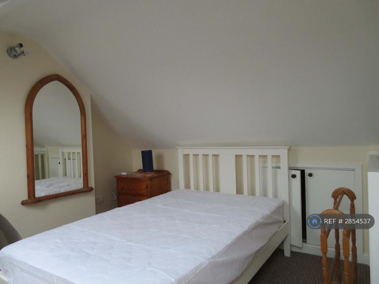 Room Three Elm Lane in Tonbridge and Malling
