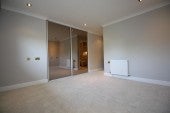 Flat Lockbridge Court in Maidenhead