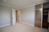 Flat Lockbridge Court in Maidenhead