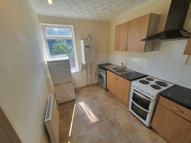 Flat Dogsthorpe Road in Peterborough