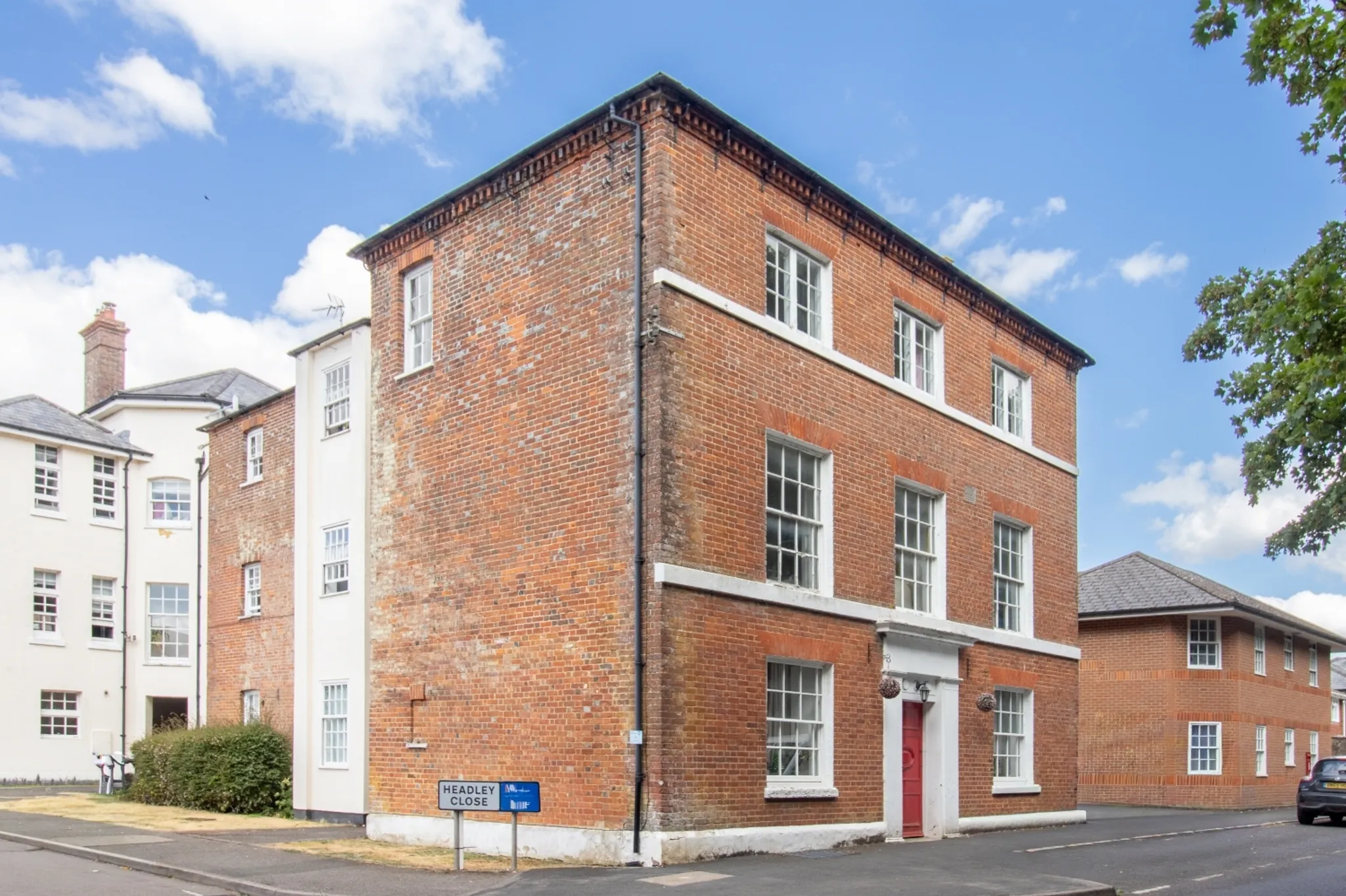 Flat Headley Close in Winchester