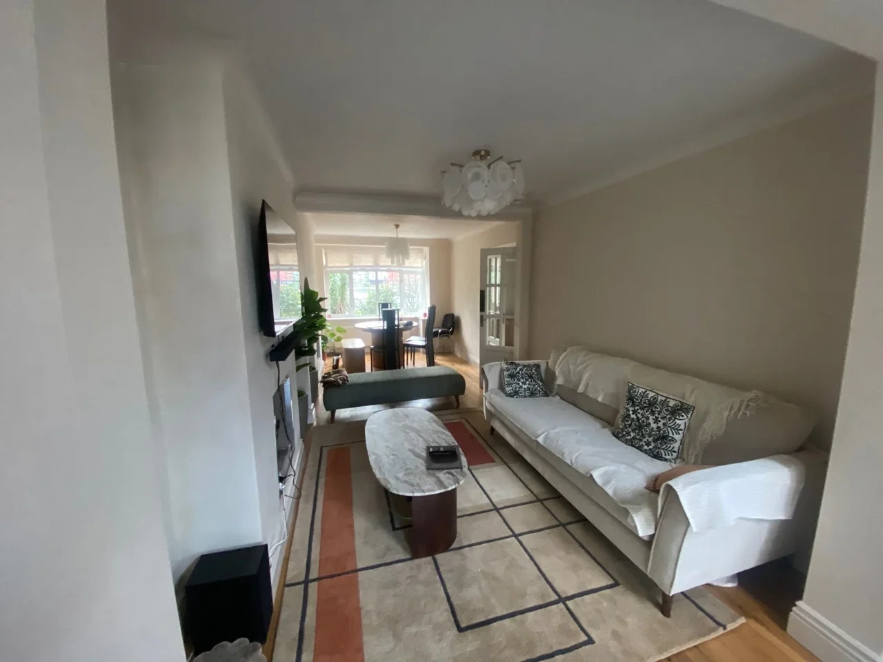 House Seymour Avenue in Greater London