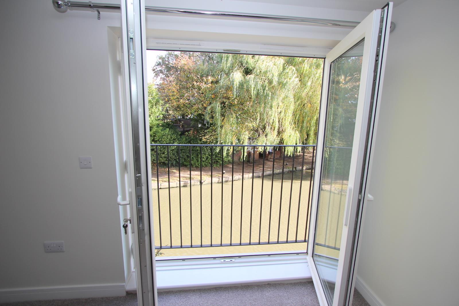 Flat Leighton Road in Leighton Buzzard
