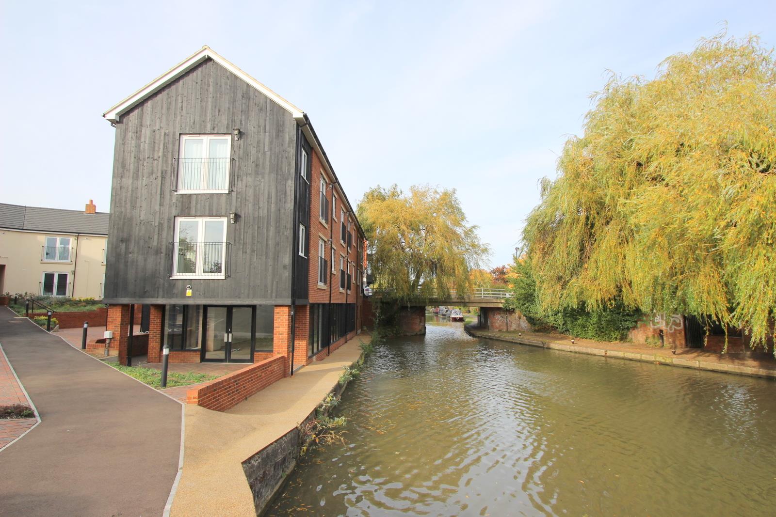 Flat Leighton Road in Leighton Buzzard