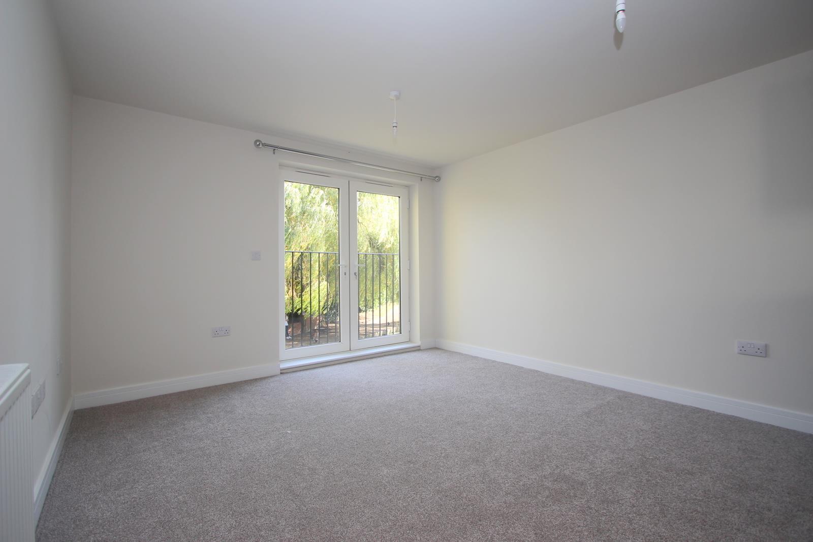 Flat Leighton Road in Leighton Buzzard