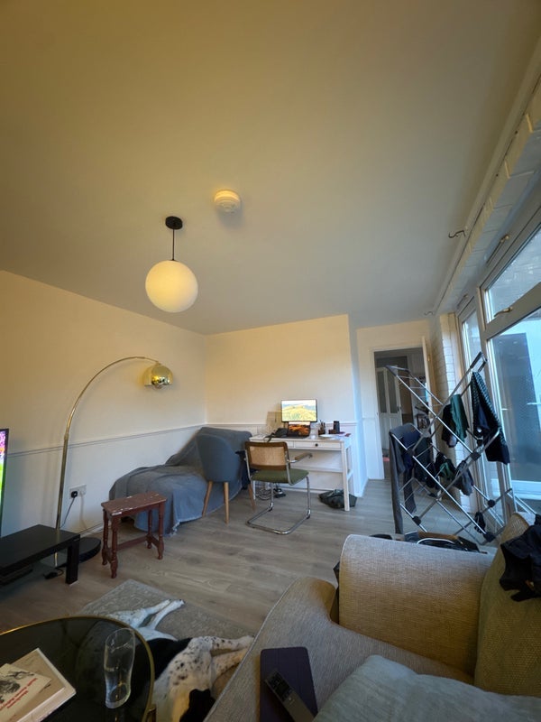 Room Theseus Walk in Greater London