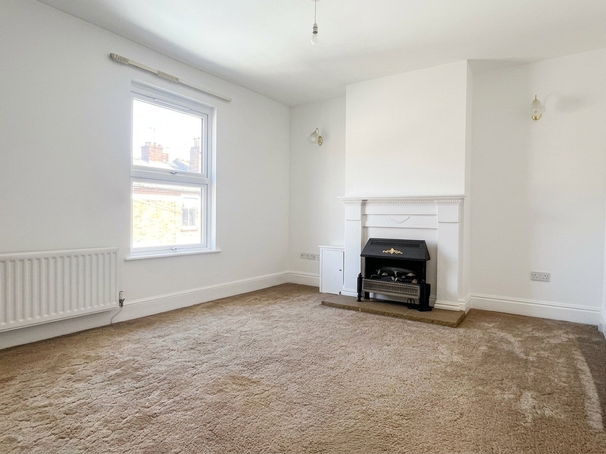Flat Sidney Street in Gloucester