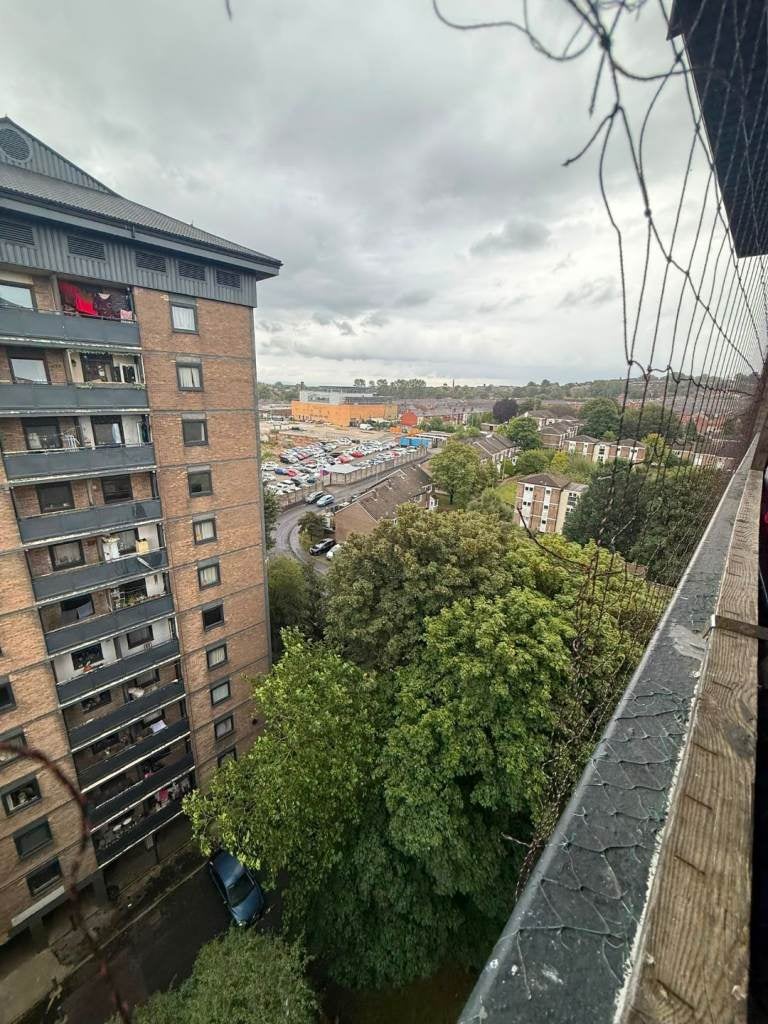 Flat Blackshaw Lane in Bolton