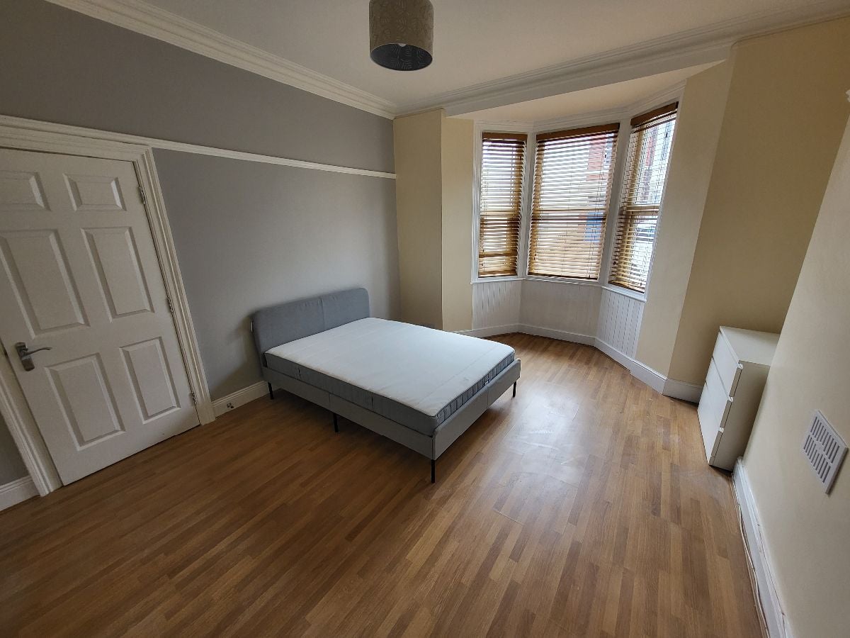 Flat Northumberland Gardens in Newcastle upon Tyne
