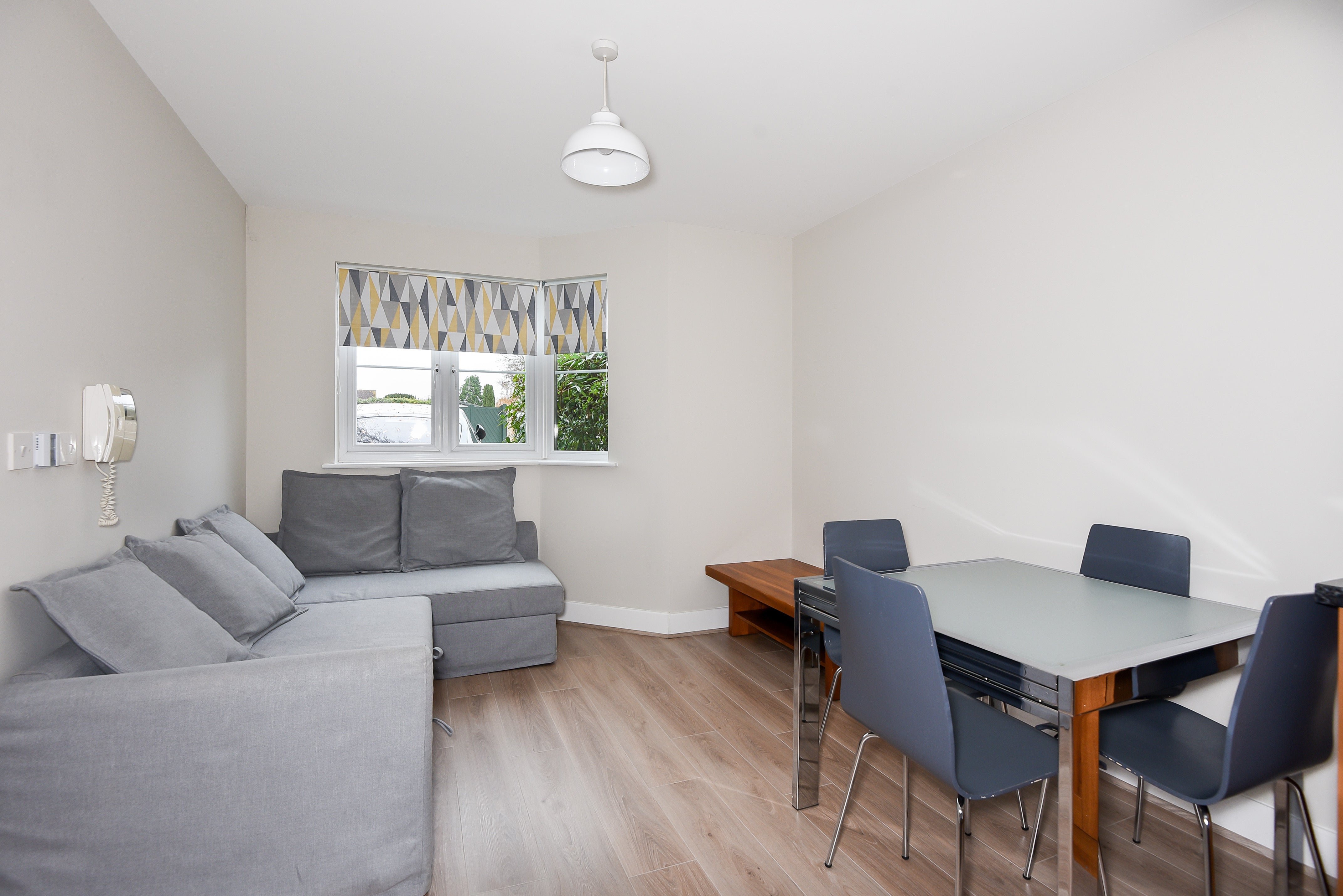 Flat Rippington Drive in Oxford