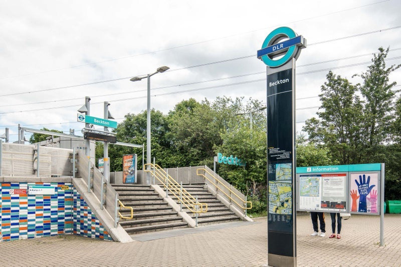 Flat Tollgate Road in Greater London