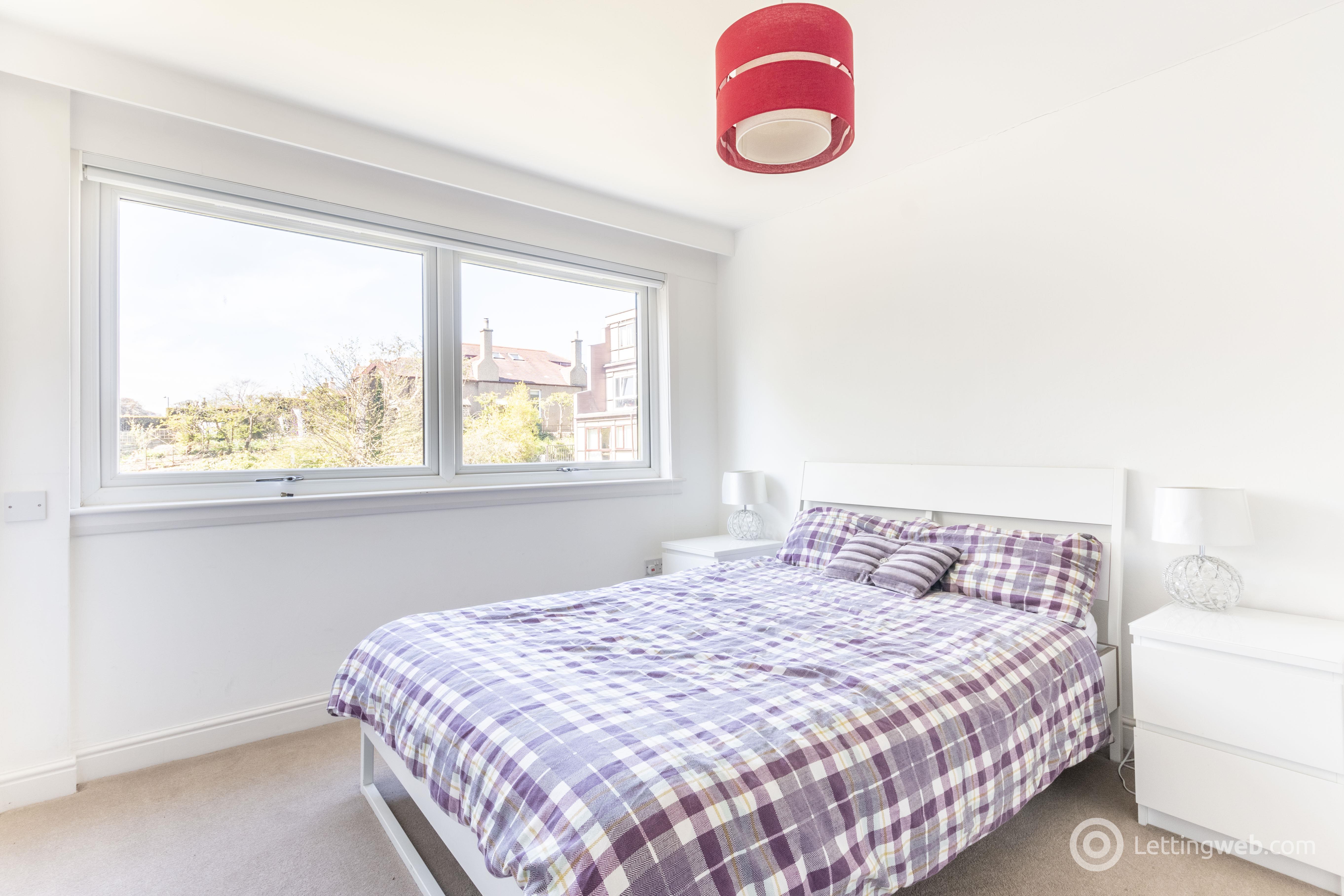 Flat Comiston Drive in City of Edinburgh