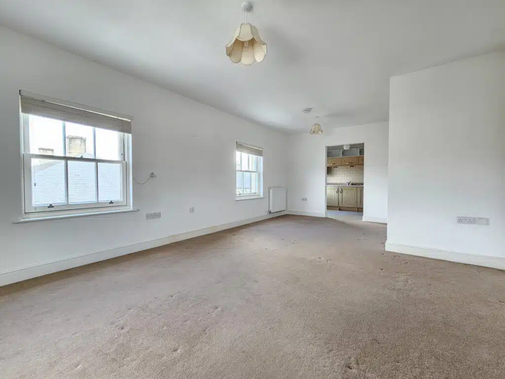 Flat Bridport Road in Dorchester