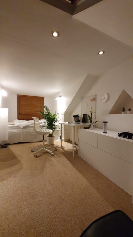 Room Lucy Crescent in Greater London