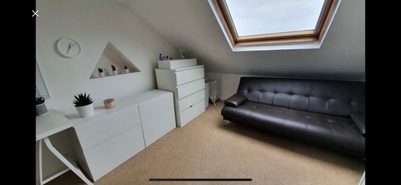 Room Lucy Crescent in Greater London