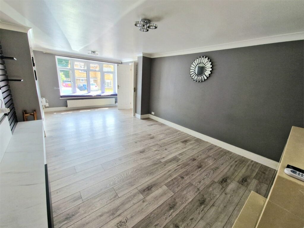 Flat Calfridus Way in Bracknell