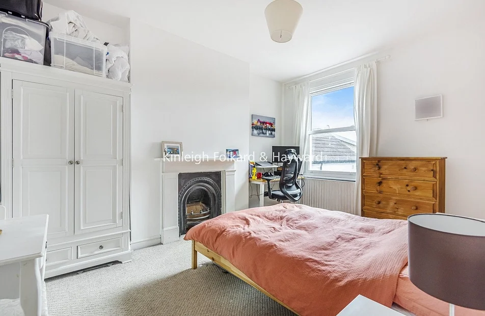 Flat Lee High Road in Greater London