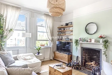 Flat Lee High Road in Greater London