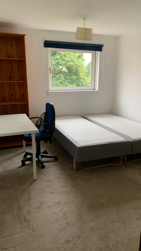 Flat Glebe Court in Glasgow