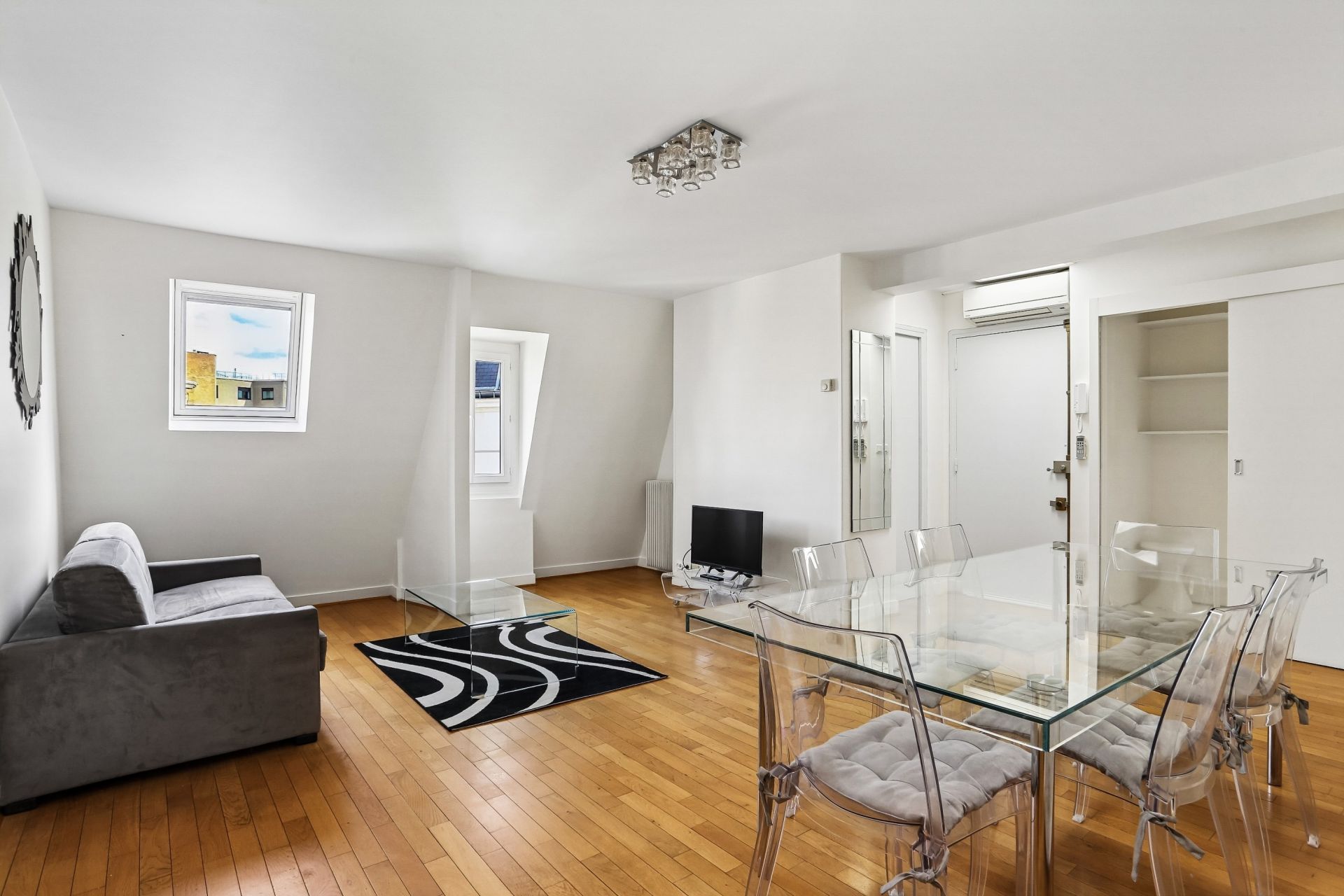 Appartement Rue de Saint-Pétersbourg à Paris