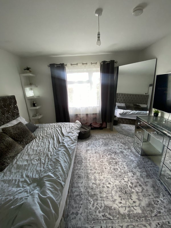 Room Newnham Close in Greater London