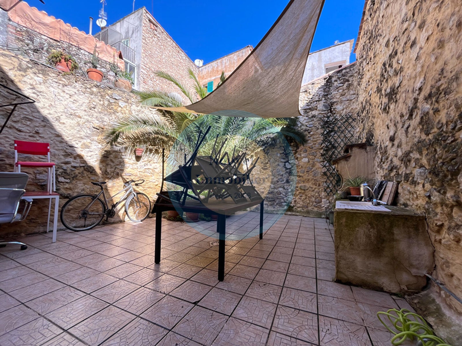 Room Avenue Georges Clemenceau in Vallauris