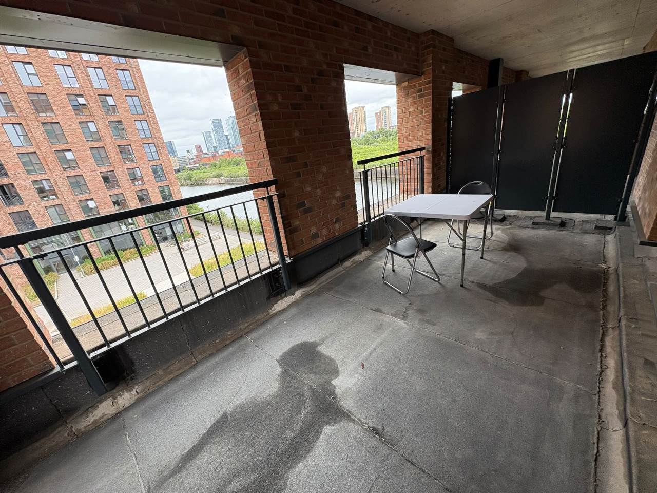 Flat Ordsall Lane in Salford