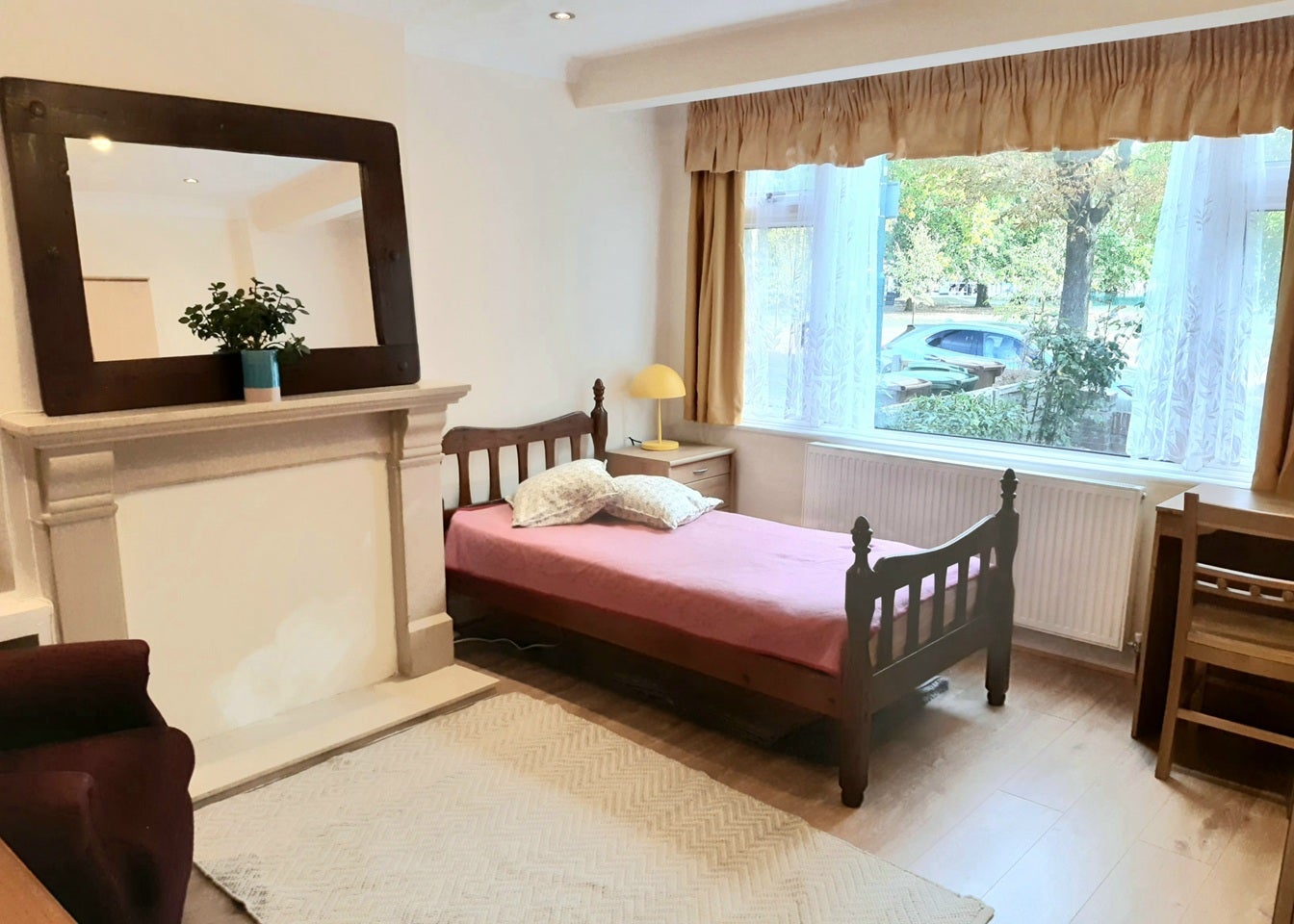 Room Hallmead Road in Greater London